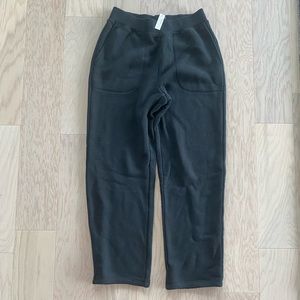 Madewell Airyterry Tapered Sweatpants stitched pocket edition. True black.